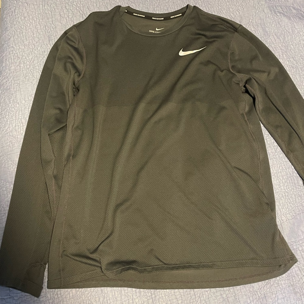 Nike long sleeve shirt